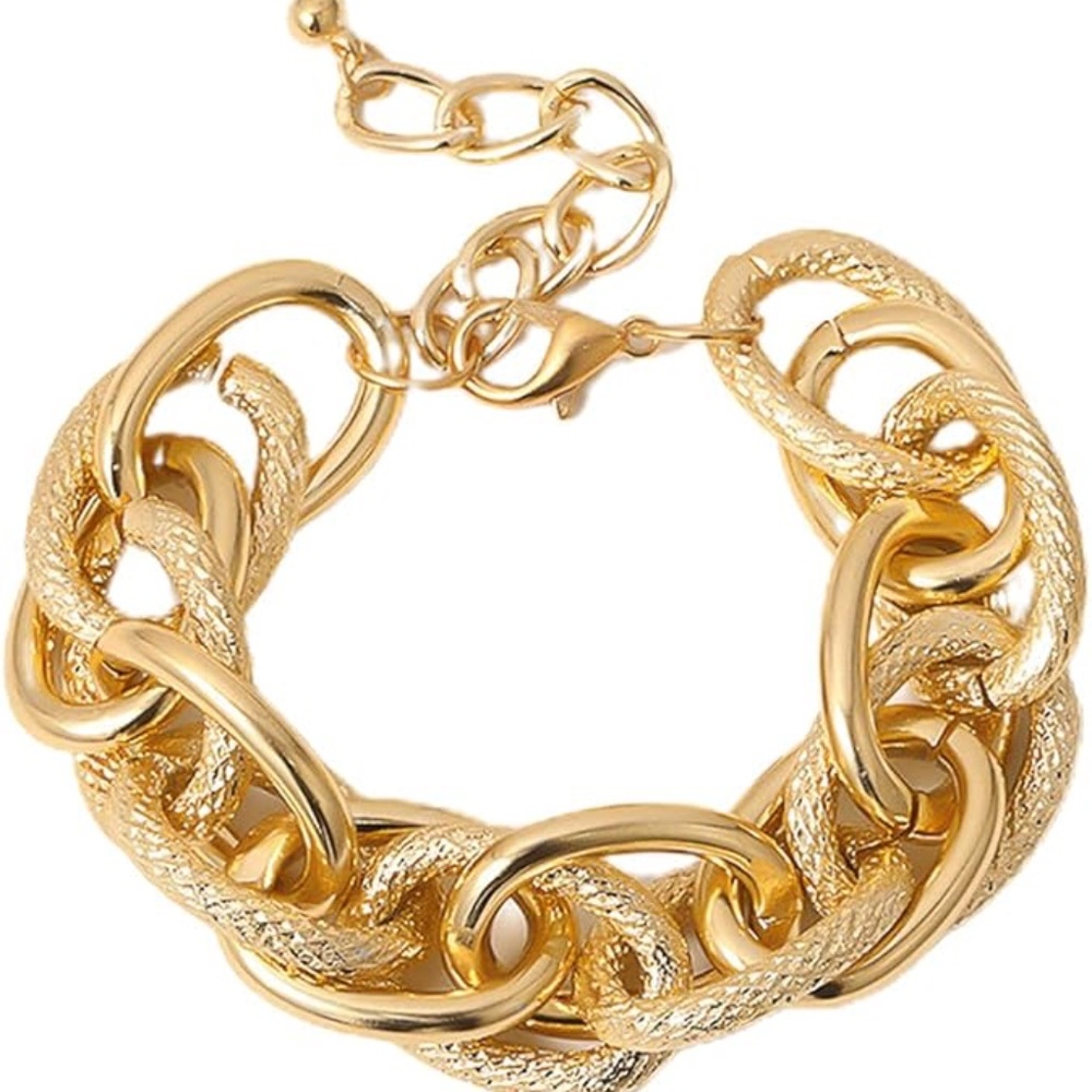 New Liv Oliver Chunky 18k Gold plated Bracelet